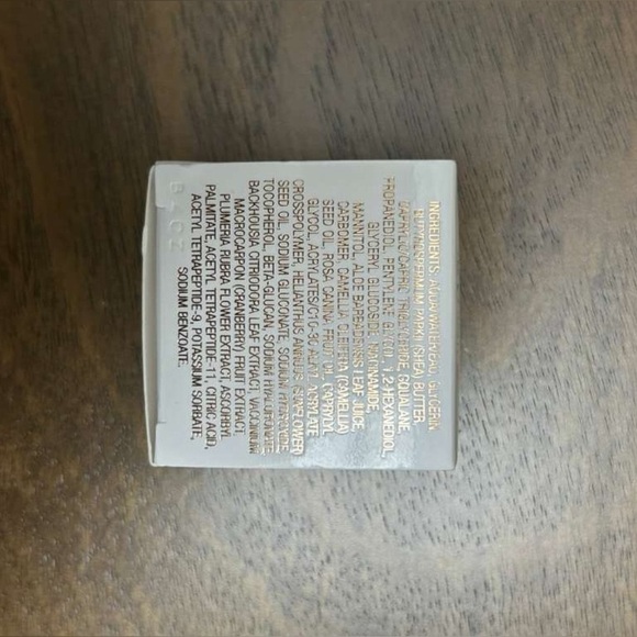 Charlotte Tilbury Magic Water Cream Gel-Cream Moisturiser 7ml (0433) - Picture 3 of 12